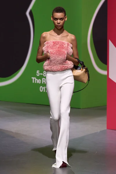 Look 8
